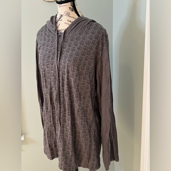 NWT Babu Long Sleeve Hooded Lightweight Yoga   Shirt with Peace Symbol | Size L - Picture 9 of 10
